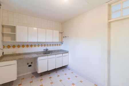 Casa de condomínio para alugar com 550m², 6 quartos e 7 vagasCozinha