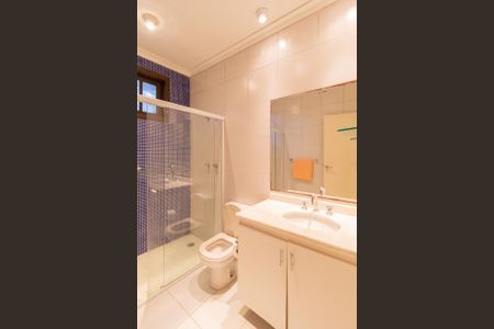 Casa de condomínio para alugar com 550m², 6 quartos e 7 vagasBanheiro da suíte 6