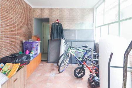 Casa à venda com 147m², 3 quartos e 4 vagas Casa à venda com 147m², 3 quartos e 4 vagasLavanderia