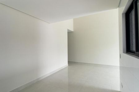 Casa para alugar com 92m², 3 quartos e 3 vagas Casa para alugar com 92m², 3 quartos e 3 vagasCozinha