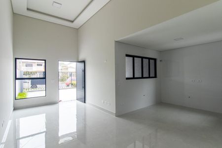 Casa para alugar com 92m², 3 quartos e 3 vagas Casa para alugar com 92m², 3 quartos e 3 vagasSala