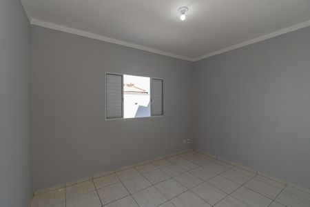Casa para alugar com 80m², 3 quartos e 2 vagas Casa para alugar com 80m², 3 quartos e 2 vagasSuíte