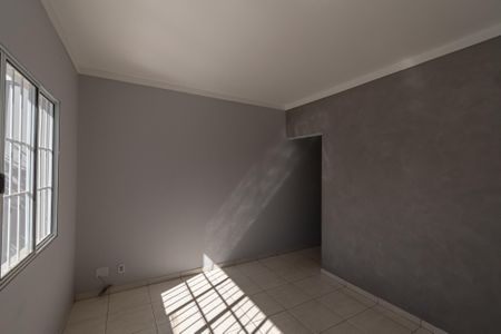 Casa para alugar com 80m², 3 quartos e 2 vagas Casa para alugar com 80m², 3 quartos e 2 vagasSala