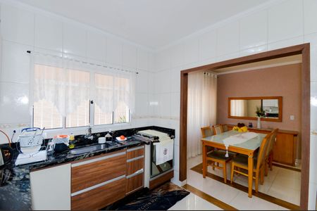 Casa à venda com 146m², 3 quartos e 2 vagasCozinha