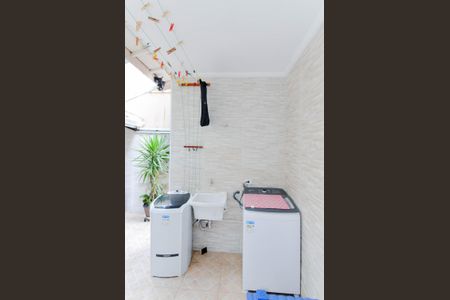 Casa à venda com 146m², 3 quartos e 2 vagasÁrea de Serviço