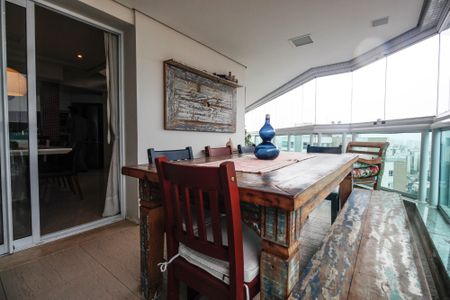 Apartamento à venda com 400m², 4 quartos e 5 vagasVaranda gourmet