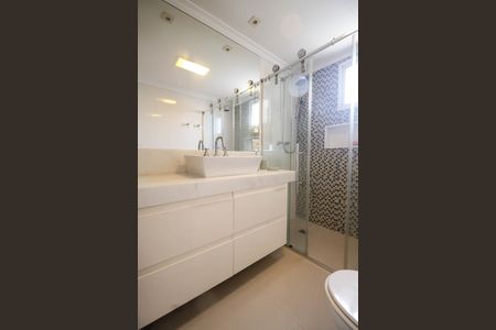 Apartamento à venda com 400m², 4 quartos e 5 vagasBanheiro da Suíte 1