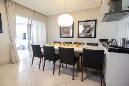 Apartamento à venda com 400m², 4 quartos e 5 vagasSala de jantar