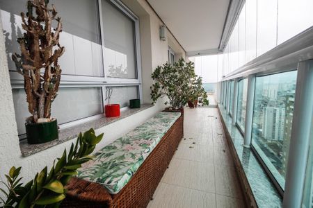 Apartamento à venda com 400m², 4 quartos e 5 vagasVaranda gourmet