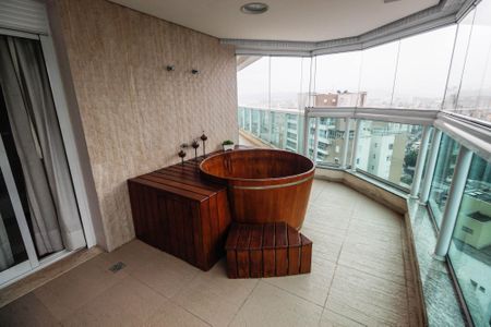 Apartamento à venda com 400m², 4 quartos e 5 vagasVaranda