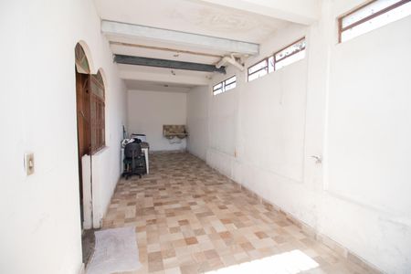 Casa à venda com 120m², 2 quartos e 2 vagas Casa à venda com 120m², 2 quartos e 2 vagasGaragem