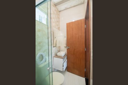 Casa à venda com 120m², 2 quartos e 2 vagas Casa à venda com 120m², 2 quartos e 2 vagasBanheiro Social