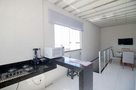 Casa à venda com 120m², 2 quartos e 2 vagas Casa à venda com 120m², 2 quartos e 2 vagasCozinha e Copa