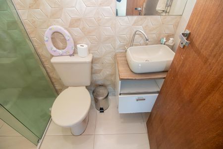 Casa à venda com 120m², 2 quartos e 2 vagas Casa à venda com 120m², 2 quartos e 2 vagasBanheiro Social