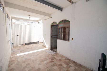 Casa à venda com 120m², 2 quartos e 2 vagas Casa à venda com 120m², 2 quartos e 2 vagasGaragem