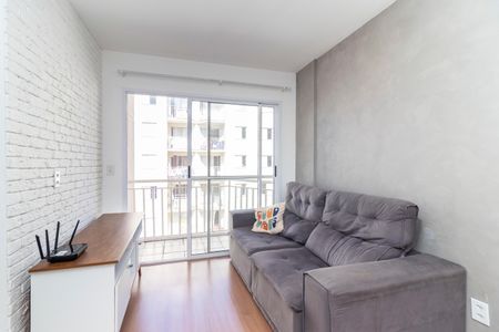 Sala de apartamento à venda com 2 quartos, 56m² em Vila Carmosina, São Paulo