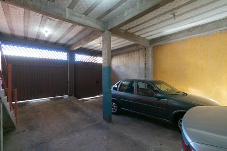 Casa à venda com 420m², 4 quartos e 4 vagas Casa à venda com 420m², 4 quartos e 4 vagasGaragem