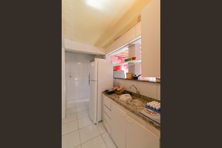 Casa à venda com 420m², 4 quartos e 4 vagas Casa à venda com 420m², 4 quartos e 4 vagasCozinha