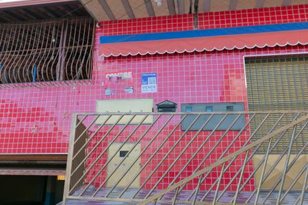 Casa à venda com 420m², 4 quartos e 4 vagas Casa à venda com 420m², 4 quartos e 4 vagasFachada - Placa