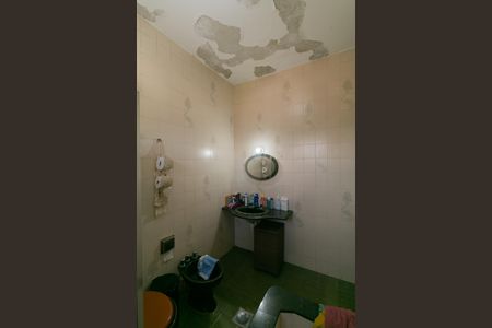 Casa à venda com 420m², 4 quartos e 4 vagas Casa à venda com 420m², 4 quartos e 4 vagasBanheiro 1