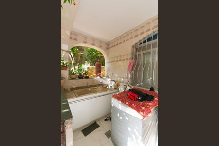 Casa à venda com 420m², 4 quartos e 4 vagas Casa à venda com 420m², 4 quartos e 4 vagasÁrea de Serviço