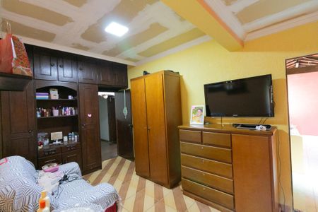 Casa à venda com 420m², 4 quartos e 4 vagas Casa à venda com 420m², 4 quartos e 4 vagasSuíte