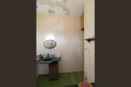 Casa à venda com 420m², 4 quartos e 4 vagas Casa à venda com 420m², 4 quartos e 4 vagasBanheiro 1