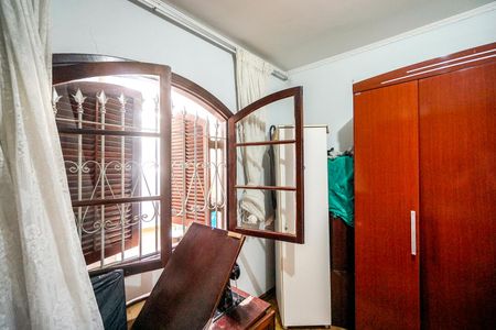 Casa à venda com 233m², 3 quartos e 2 vagasQuarto 02