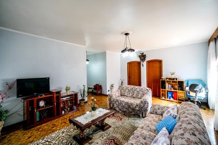 Casa à venda com 233m², 3 quartos e 2 vagasSala