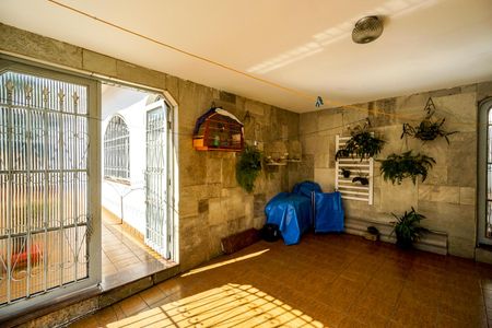 Casa à venda com 233m², 3 quartos e 2 vagasGaragem