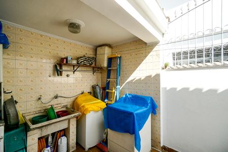 Casa à venda com 233m², 3 quartos e 2 vagasÁrea de serviço