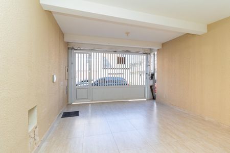 Casa à venda com 147m², 3 quartos e 1 vaga Casa à venda com 147m², 3 quartos e 1 vagaGaragem