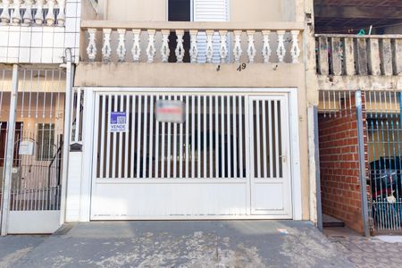 Casa à venda com 147m², 3 quartos e 1 vaga Casa à venda com 147m², 3 quartos e 1 vagaFachada