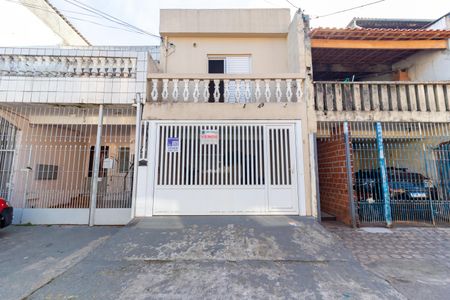 Casa à venda com 147m², 3 quartos e 1 vaga Casa à venda com 147m², 3 quartos e 1 vagaFachada