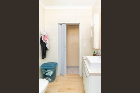 Casa à venda com 147m², 3 quartos e 1 vaga Casa à venda com 147m², 3 quartos e 1 vagaBanheiro de Serviço