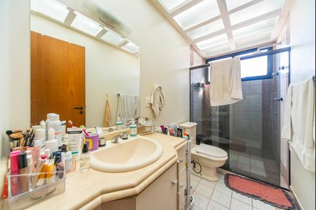 Apartamento para alugar com 145m², 2 quartos e 2 vagas Apartamento para alugar com 145m², 2 quartos e 2 vagasBanheiro Social