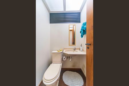 Apartamento para alugar com 145m², 2 quartos e 2 vagas Apartamento para alugar com 145m², 2 quartos e 2 vagasLavabo da Sala