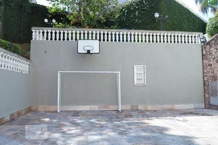 Apartamento à venda com 227m², 4 quartos e 3 vagas Apartamento à venda com 227m², 4 quartos e 3 vagasÁrea comum