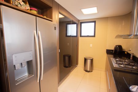 Apartamento à venda com 227m², 4 quartos e 3 vagas Apartamento à venda com 227m², 4 quartos e 3 vagasCozinha