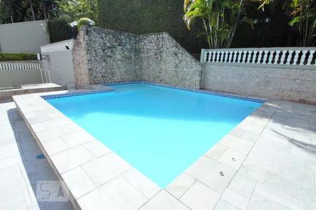 Apartamento à venda com 227m², 4 quartos e 3 vagas Apartamento à venda com 227m², 4 quartos e 3 vagasÁrea comum