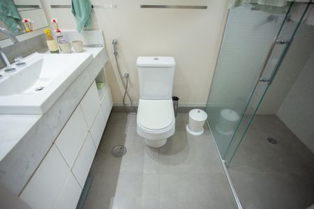 Apartamento à venda com 227m², 4 quartos e 3 vagas Apartamento à venda com 227m², 4 quartos e 3 vagasBanheiro da Suíte