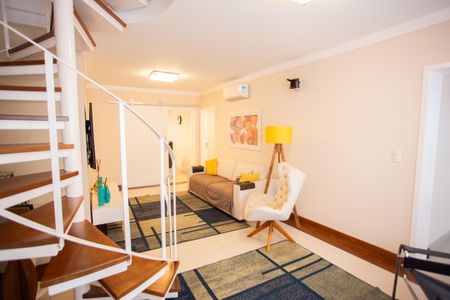 Apartamento à venda com 227m², 4 quartos e 3 vagas Apartamento à venda com 227m², 4 quartos e 3 vagasSala