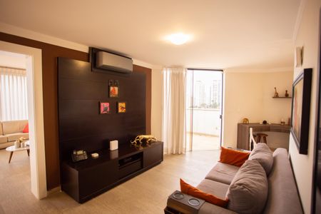 Apartamento à venda com 227m², 4 quartos e 3 vagas Apartamento à venda com 227m², 4 quartos e 3 vagasSala