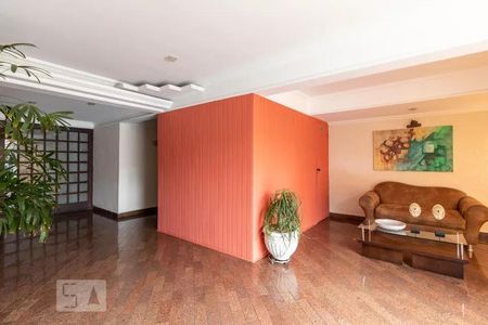 Apartamento à venda com 227m², 4 quartos e 3 vagas Apartamento à venda com 227m², 4 quartos e 3 vagasÁrea comum