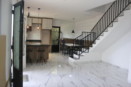 Casa à venda com 250m², 3 quartos e 5 vagasSala