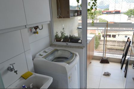 Apartamento à venda com 57m², 2 quartos e 1 vaga Apartamento à venda com 57m², 2 quartos e 1 vagaÁrea de Serviço