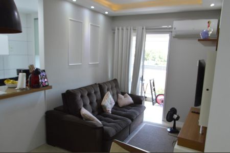 Apartamento à venda com 57m², 2 quartos e 1 vaga Apartamento à venda com 57m², 2 quartos e 1 vagaSala