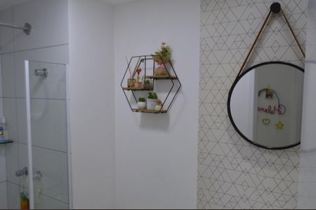 Apartamento à venda com 57m², 2 quartos e 1 vaga Apartamento à venda com 57m², 2 quartos e 1 vagaBanheiro
