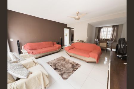 Casa à venda com 93m², 3 quartos e 1 vagaSala