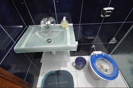 Casa à venda com 150m², 3 quartos e 4 vagasBanheiro Suíte 